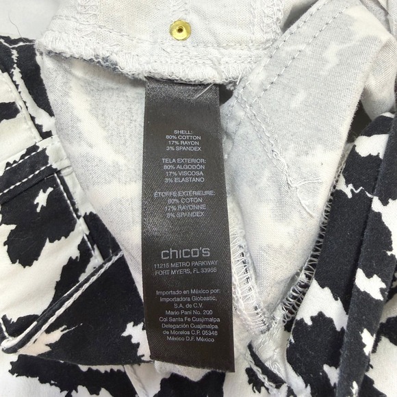 Chico's So Lifting Crop Pants 0.5 (S) Black White Floral Damask Slimming Stretch - Picture 4 of 8